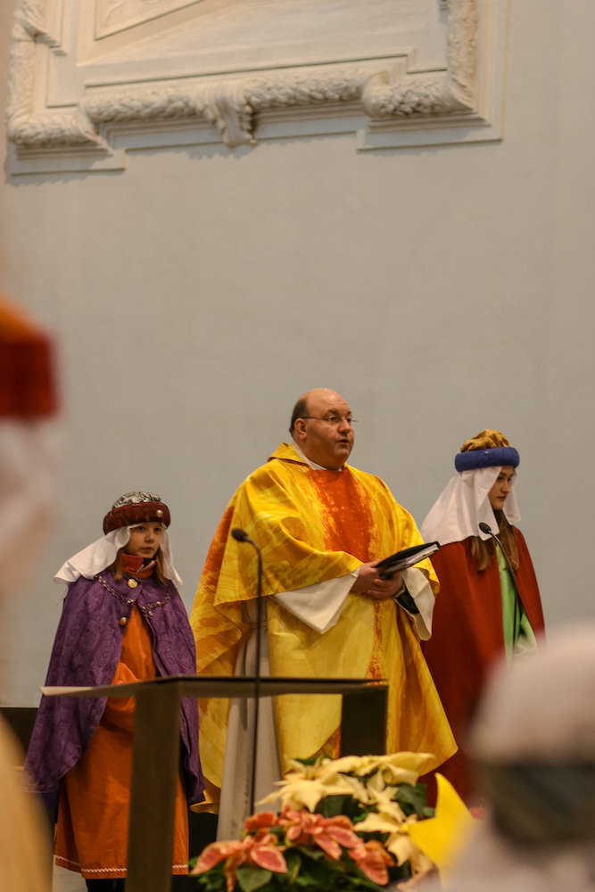 Sternsingermesse am Dreikönigstag in der Basilika 2019
