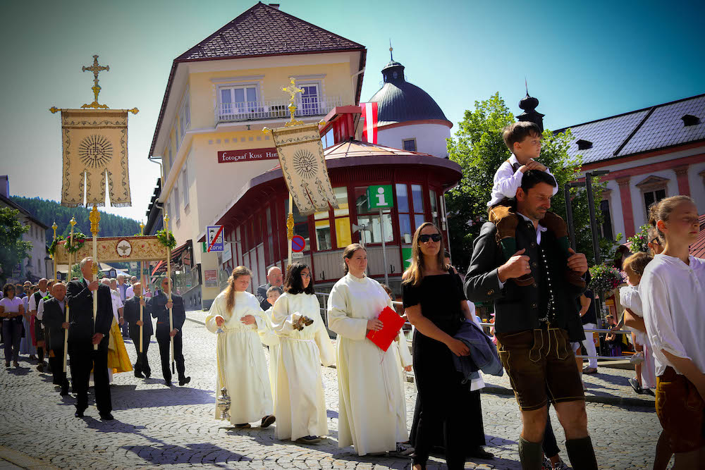 Festmesse und Prozession zu Fronleichnam 2019 Mariazell