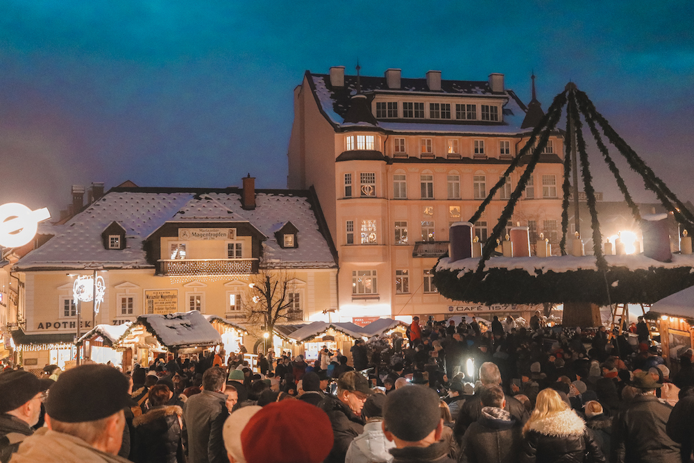 Segnung des Mariazeller Adventkranzes