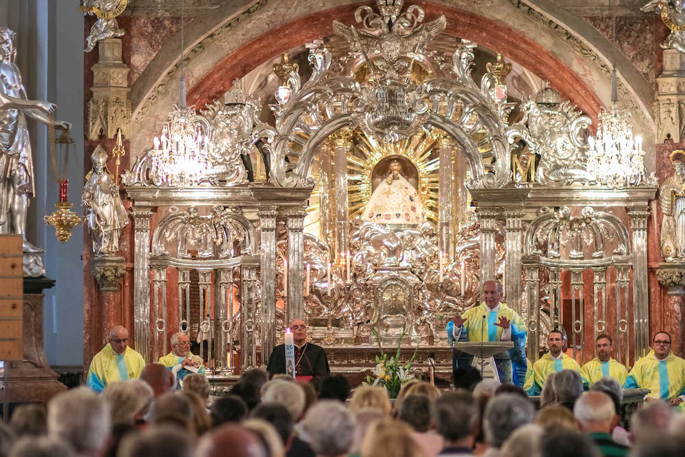 Einzug und Hl.Messe beim Gnadenaltar Basilika Mariazell 2019