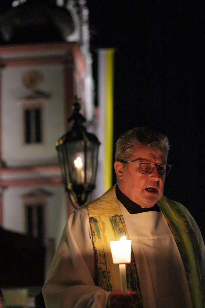 Die Große Lichterprozession durch Mariazell mit anschließender Segnung durch die Gnadenstatue