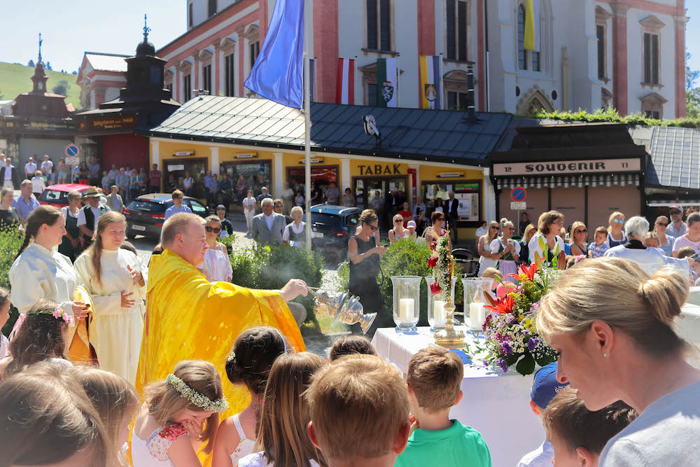 Festmesse und Prozession zu Fronleichnam 2019 Mariazell