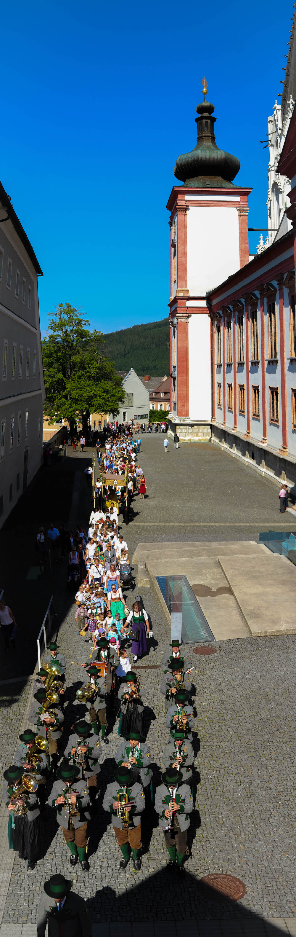 Festmesse und Prozession zu Fronleichnam 2019 Mariazell