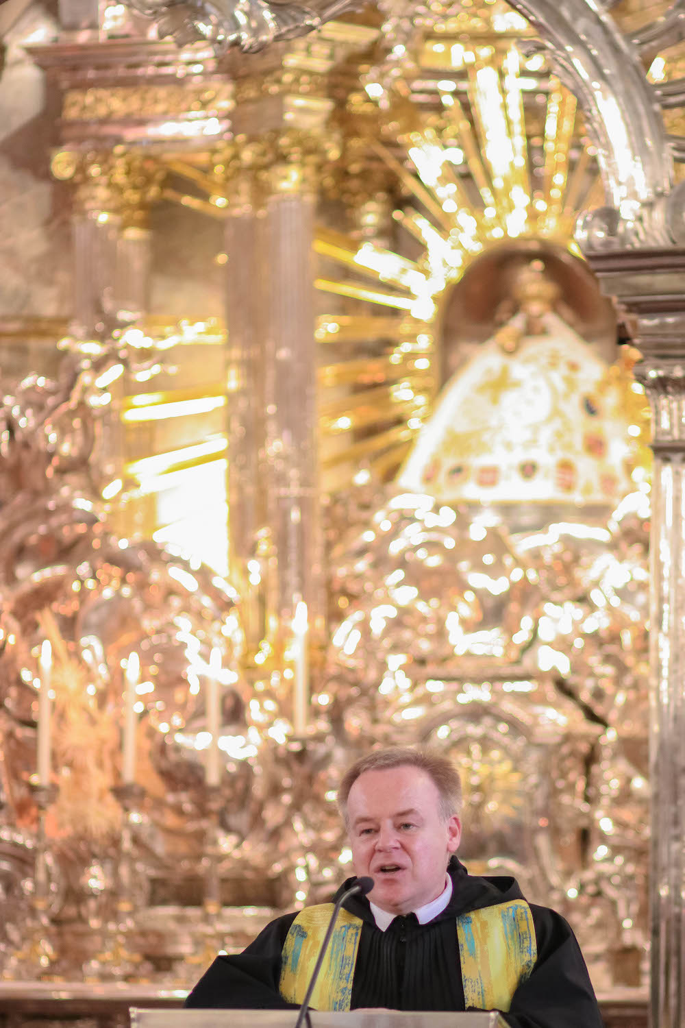 Einzug und Hl.Messe beim Gnadenaltar Basilika Mariazell 2019