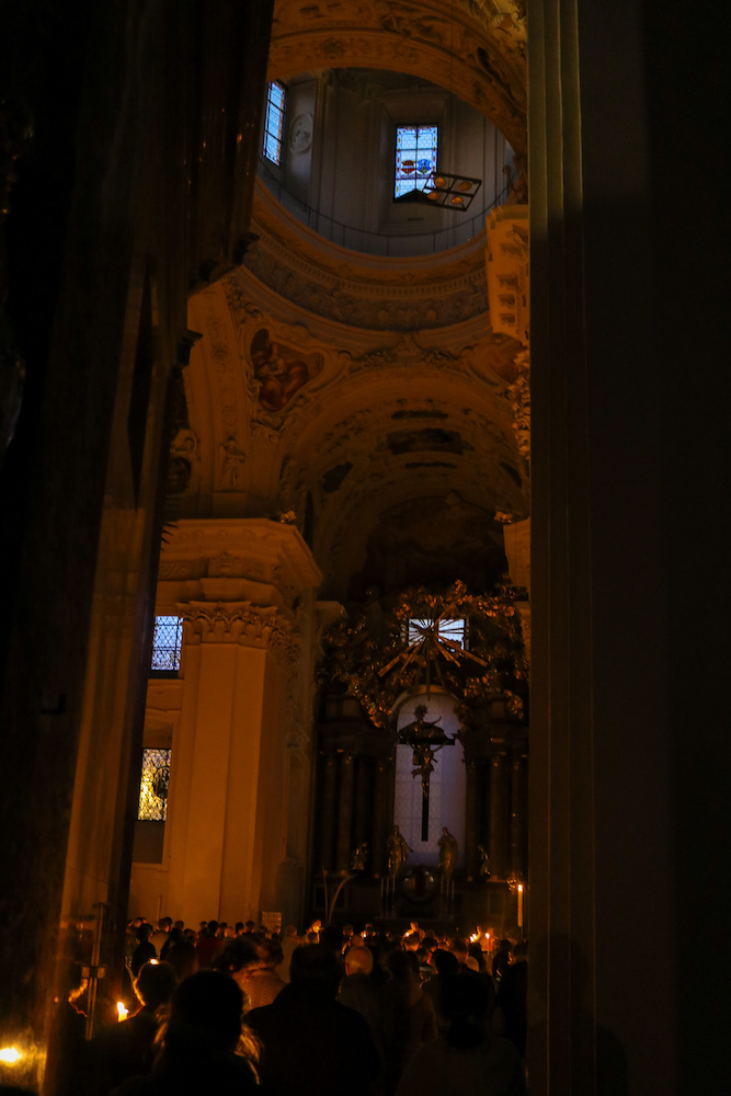 Die Feier der Osternacht 2019 Basilika Mariazell