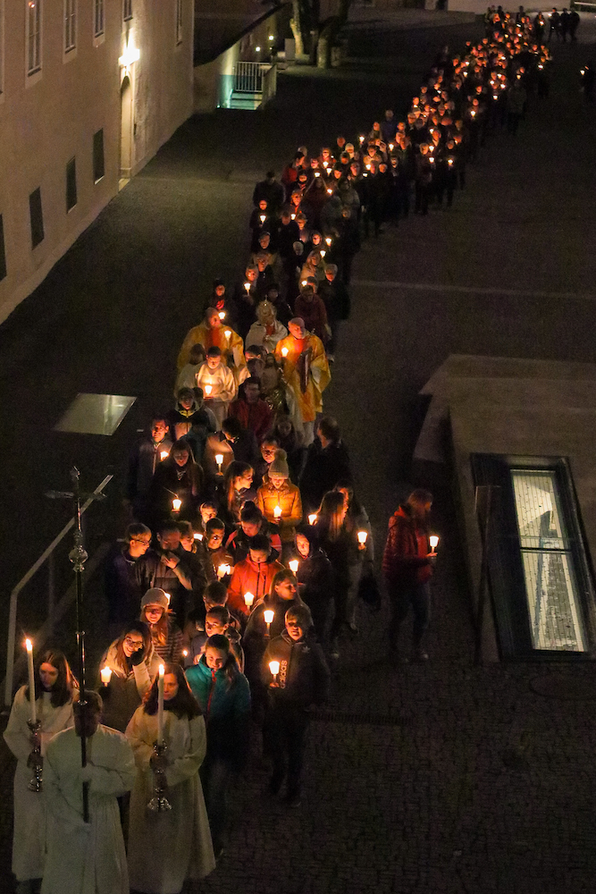 Die Feier der Osternacht 2019 Basilika Mariazell